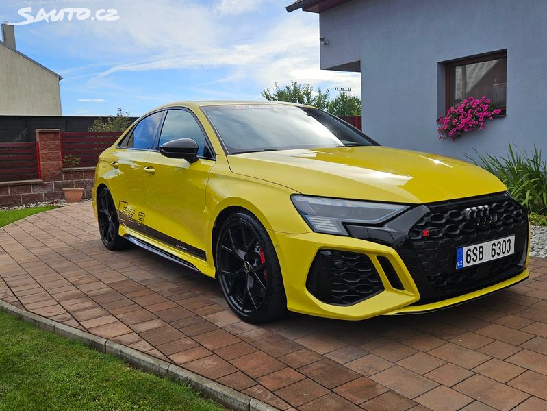 Audi RS3, Top stav, Záruka,DYNAMIC+, PPF